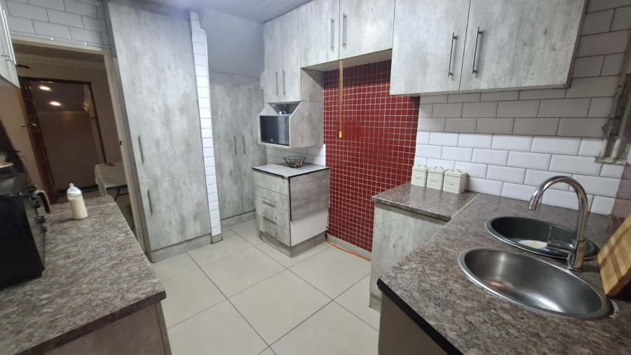 3 Bedroom Property for Sale in Woodlands Western Cape